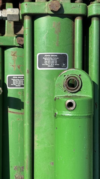 Гидроцилинидры на John Deere