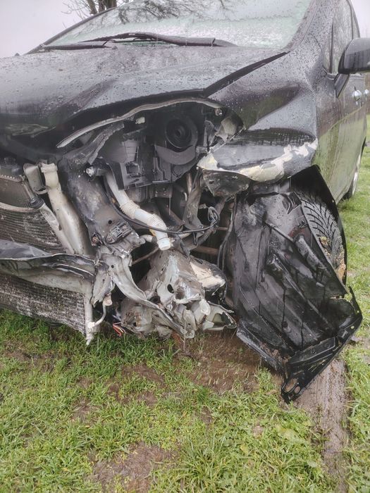 Honda Fr-v Хонда Фрв 2.0