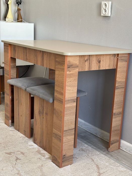 Стол и стулья размер 90 /50