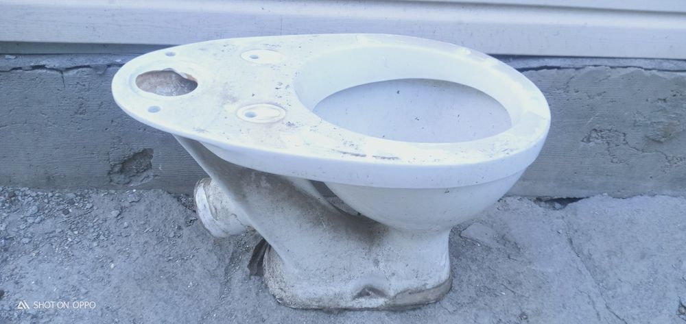 Срочно продам унитаз