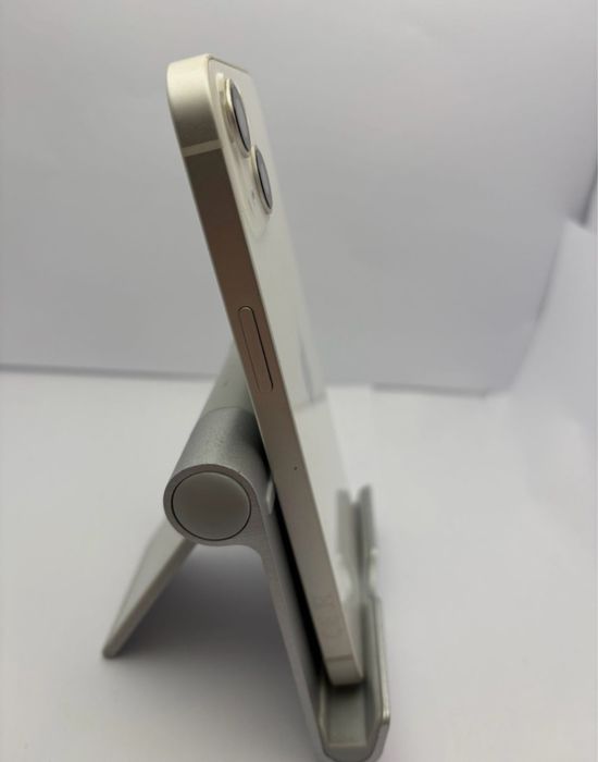 Apple IPhone 13/Белый (Starlight)/128 Gb/БЕЗ РЕОМНТА