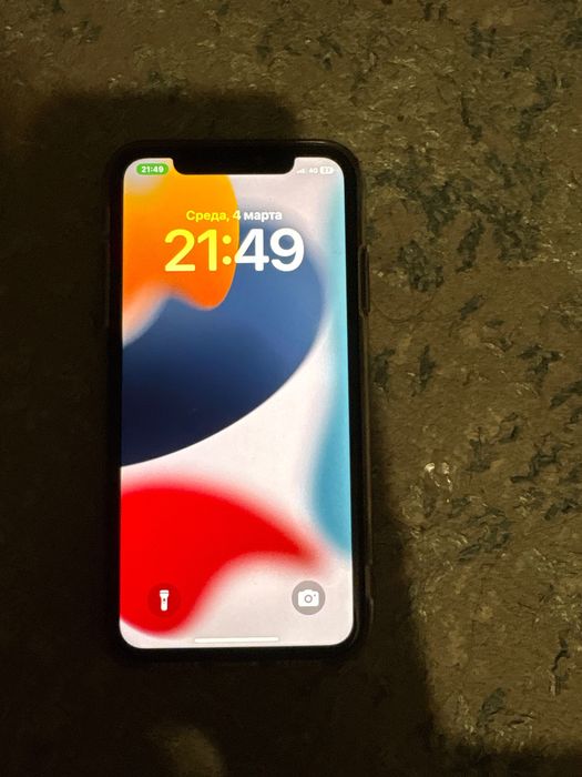 Продам iPhone XR 64 гб