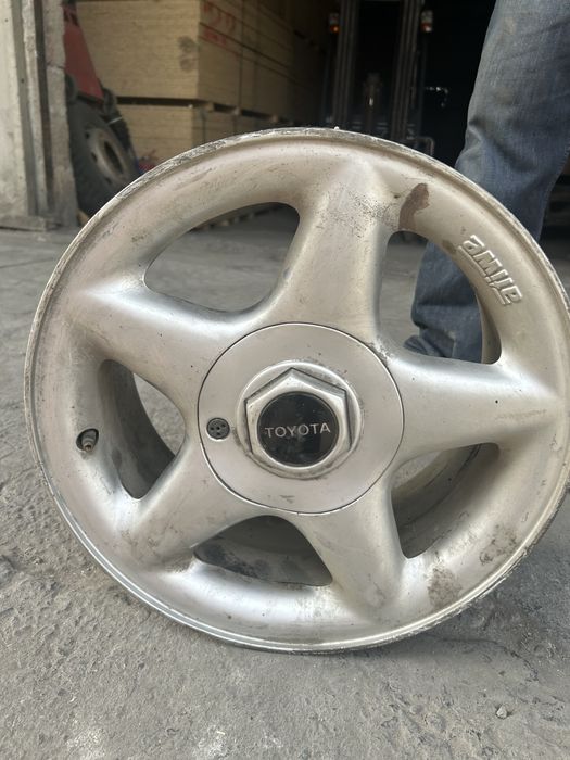 Продам диск на Тойоту
