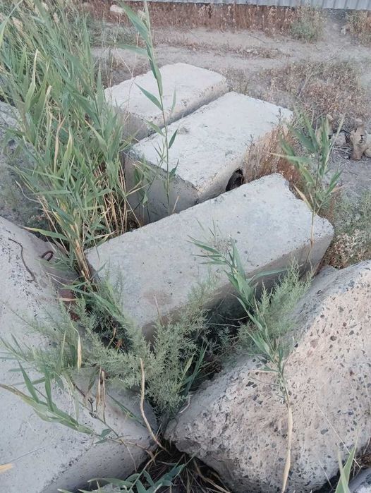 Железобетонные балки, стаканы , блоки