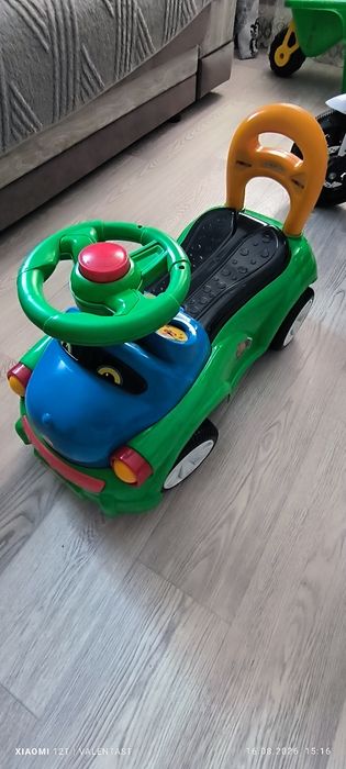 Продам детскую машинку