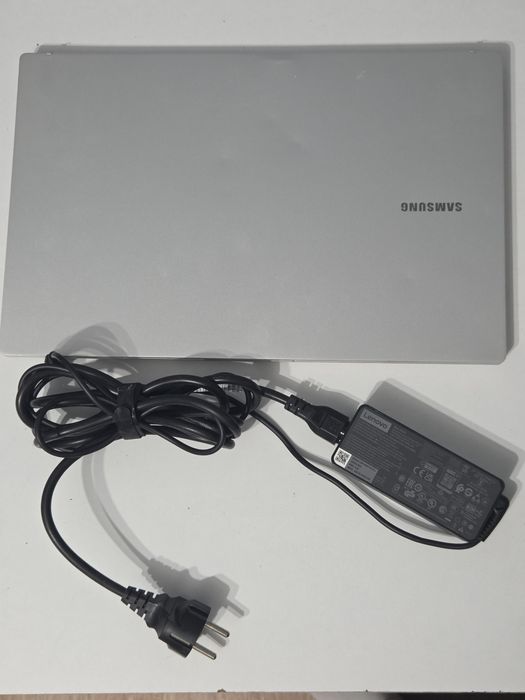 I3 1115G4 8GB DDR4 SSD 240