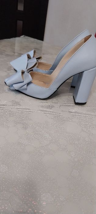 Sandale si pantofi din piele marimea 37