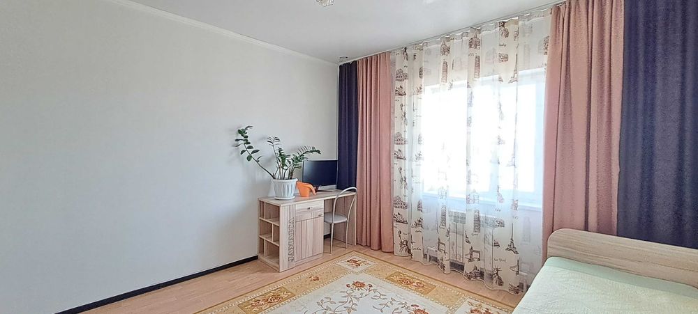 Продам 4ком. дом мкр. Западный