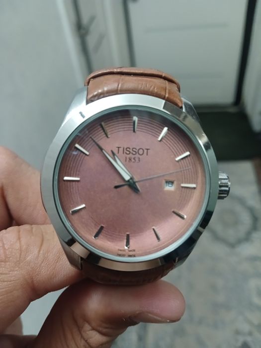 Продам часы хорошей состаяние