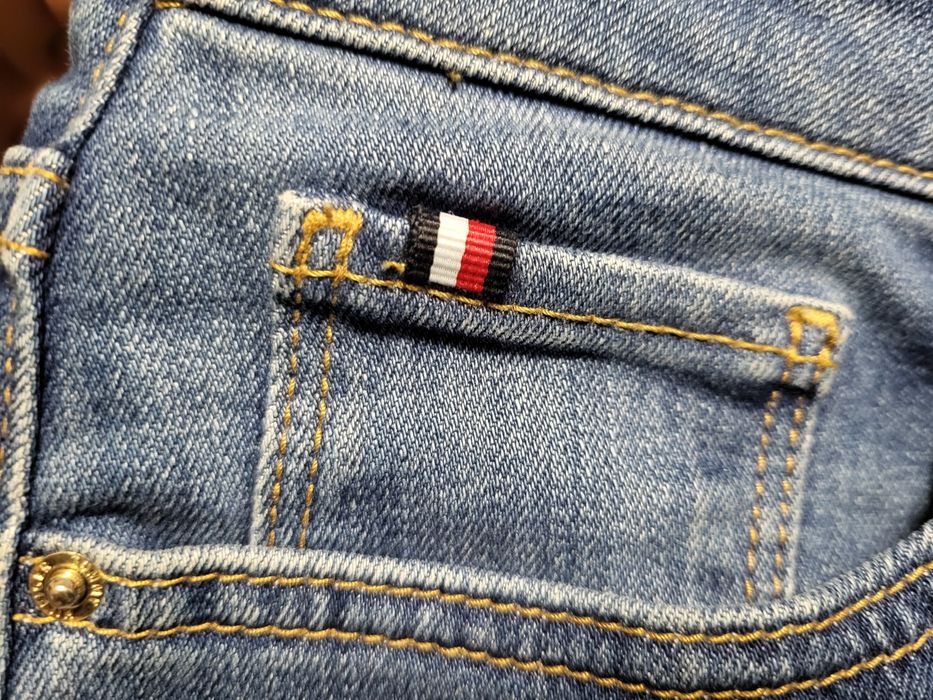 Blugi Tommy Hilfiger, mărime S(26×30), impecabili
