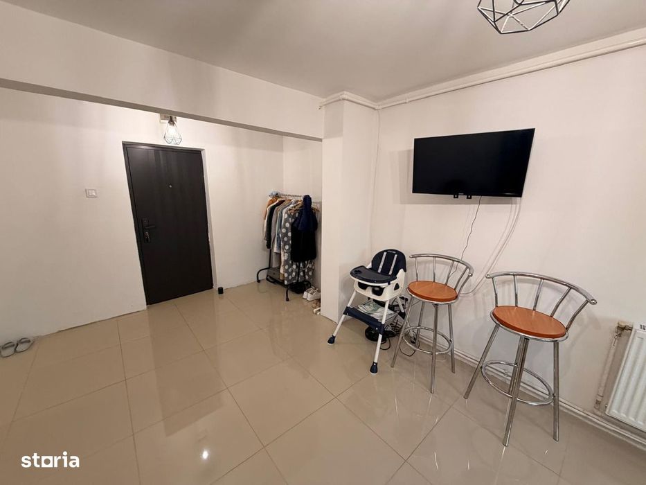 Apartament 2 camere Mioveni, renovat, mobilat, Et.1