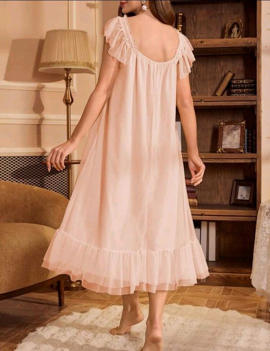 Страхотна нощница розова