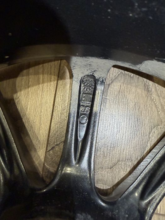 Продается диски R17  в отличном состоянии