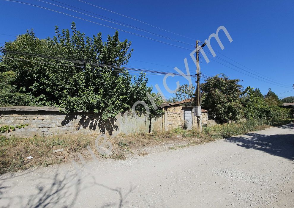 Реновирана тухлена къща в с. Първомайци