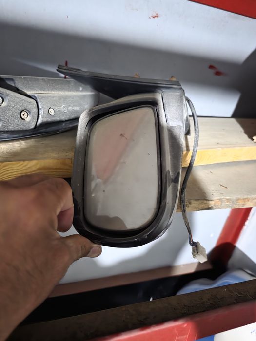 Мазда птичкага айна бар