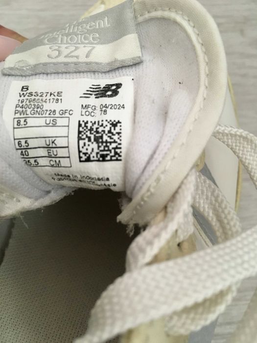 Маратонки New Balance 327 размер EU40