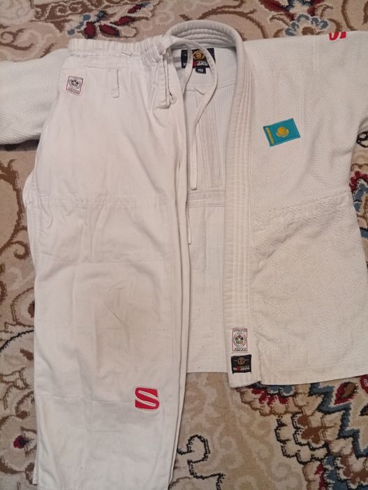 продам сакура белый