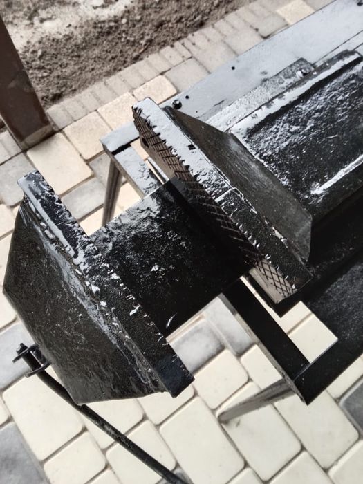 Тиса слесарная  со столом срочно