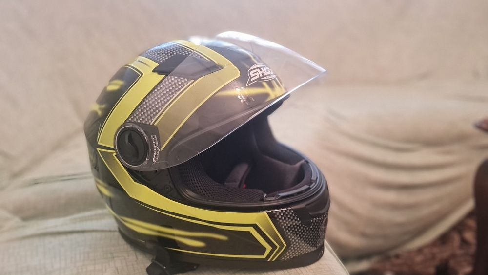 Мото каска Shox размер М 57-58 жълто и черно