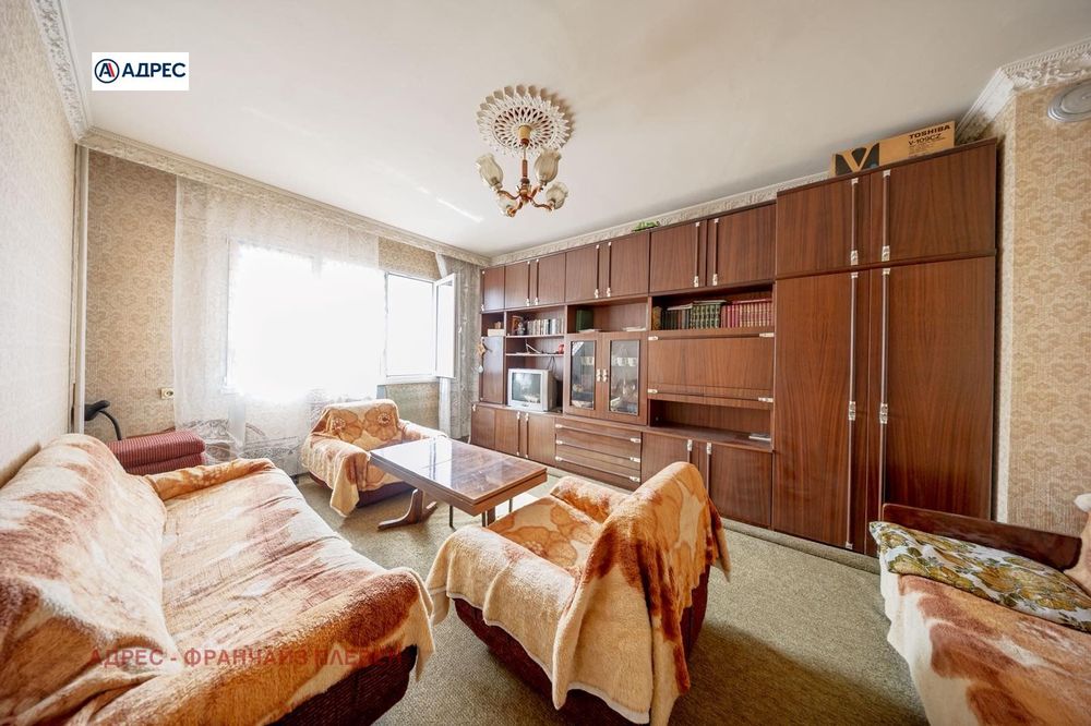 Продава се Двустаен апартамент в Плевен, Дружба 3 - 57 кв.м за 671 €/кв.м - Снимка #1