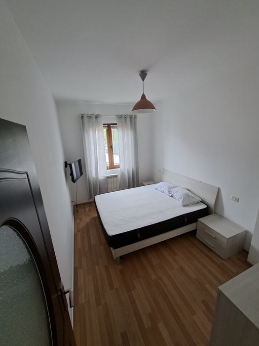 Apartament de închiriat.