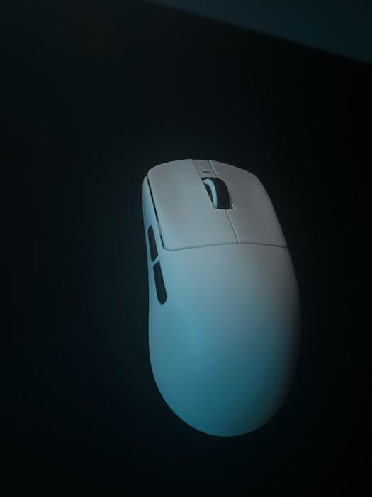 продам мышьку vxe r1 se+ (справа)