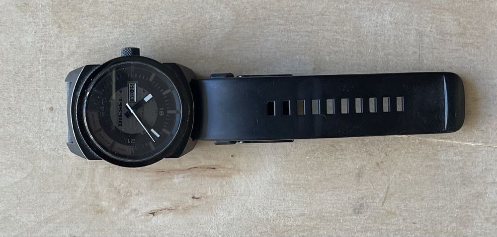 Ceas Diesel Rasp – All Black – Curea Silicon – Design Industrial