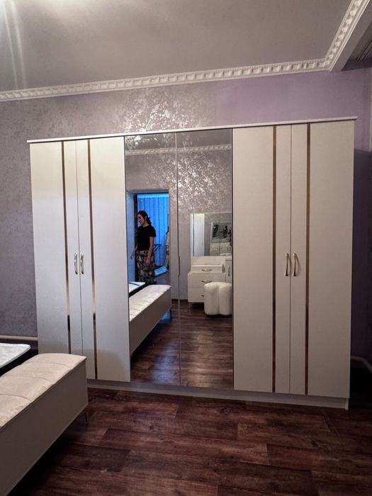 Продается спальный гарнитур срочно