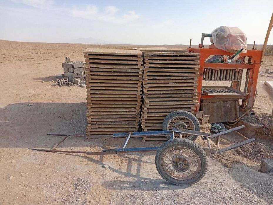 Shlakablok aparat sotiladi. Mishalka paddon qolip kabel hamma narsasi.