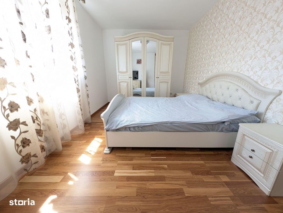 Apartament 3 camere + Terasa, Garaj — fotografia 1