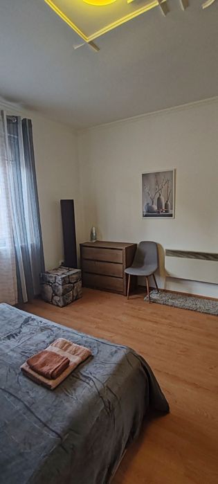 Дава се под наем Тристаен апартамент в София, Оборище - 90 кв.м за 698.19 € - Снимка #3