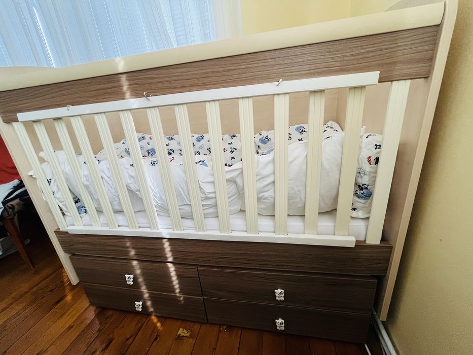 Бебешка кошара с матрак + 2 комплекта обиколници