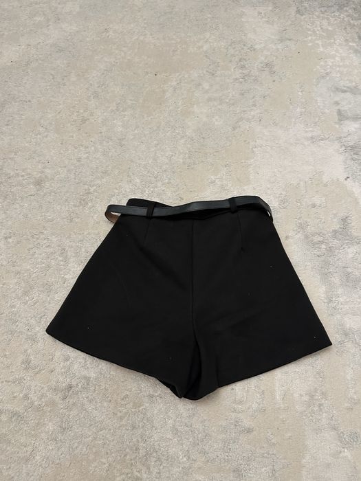 Шорты с ремнем, утипленные