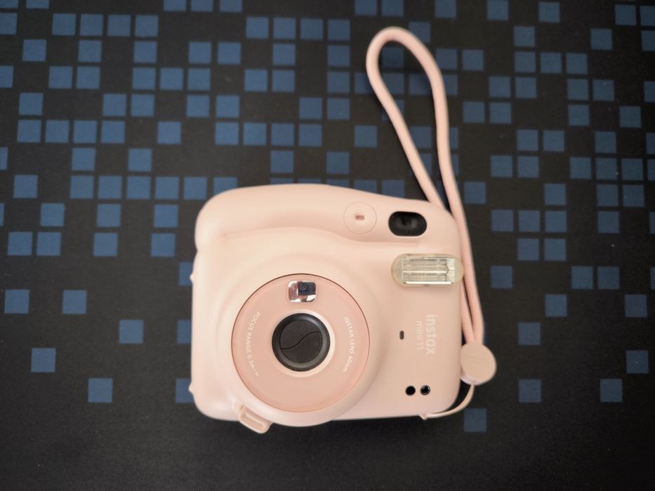 Моментален фотоапарат Fujifilm Instax Mini 11 – розов