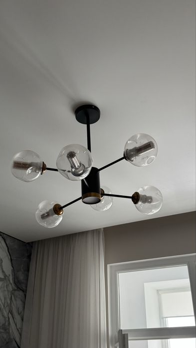 Люстра 6 ламповая за 9 тыс