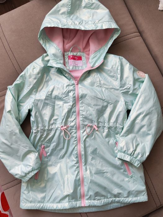 Демисезонные куртки на девочку