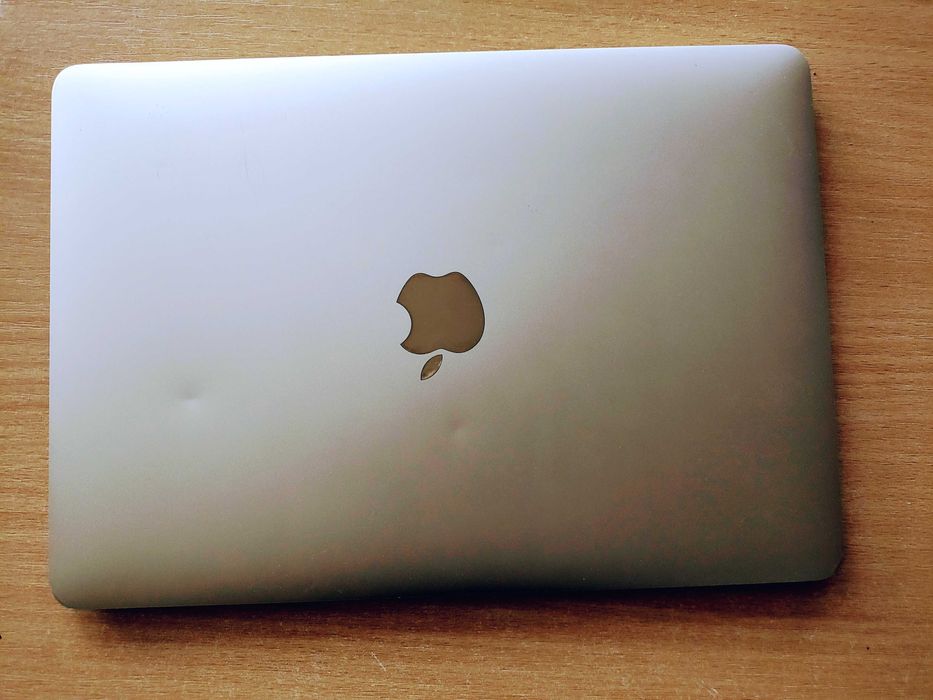 Vand MacBook A1534 EMC 2746 superslim , gold edition,BATERIE NOUA