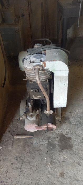 Сверлиный станок ,компрессор,,всё на 380 вольт.