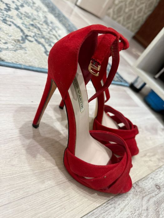 Продам обувь 38 размера