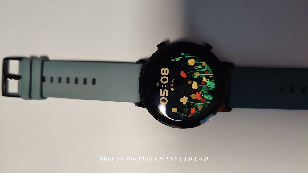 OnePlus 9Pro 5G + слушалки Sony + Huawei Watch GT2 42 мм.