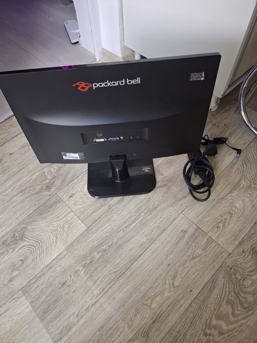Monitoare led hdmi 22 inch Philips și Pachard bell