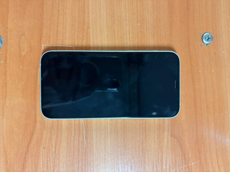 iPhone 12 продам!