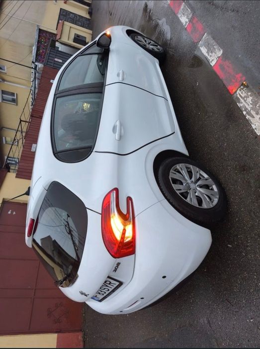 PEUGEOT 208 2013 — imagine 4