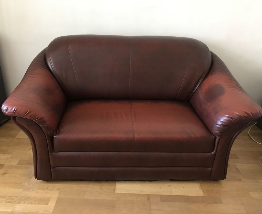Продавам канапе ,еко кожа