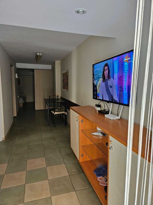 КРАТКОСРОЧЕН НАЕМ- Партерно студио- център, консумативи вкл. в цената