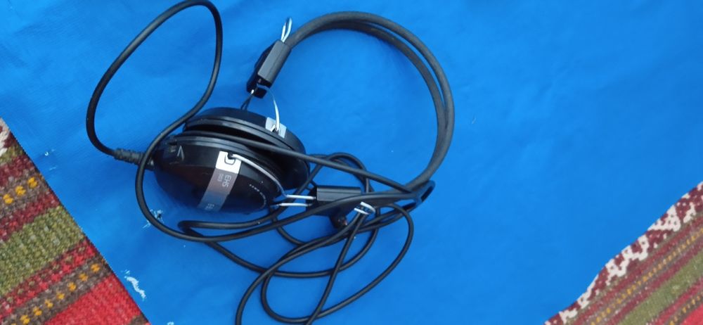 Kompyuter. Hamma narsasi bor. Holati zoʻr. yili yangi.