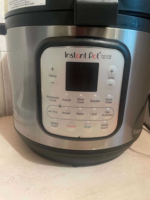 Мултикукър Instant Pot Duo Crisp + Air Fryer 140004201, 1500 W, 8 л, 11 програми, Кошница Air Fryer, EvenCrisp, Инокс