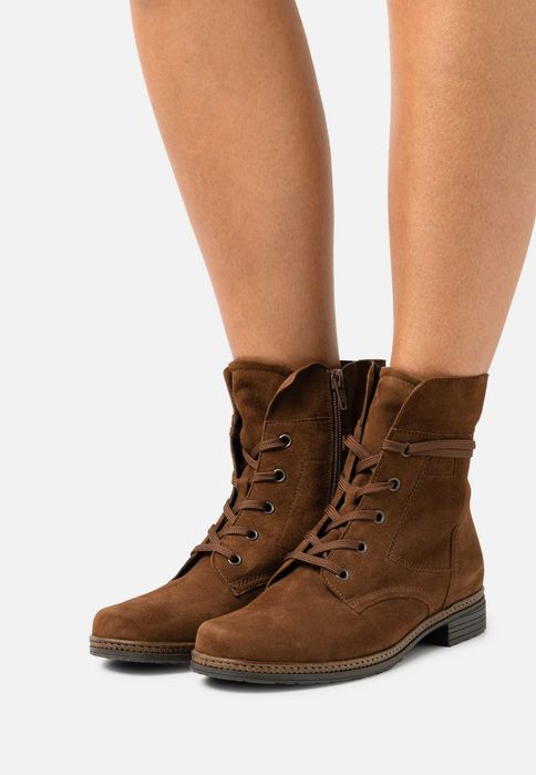 Gabor Ankle Boots ОРИГИНАЛ дамски боти/естествен велур - 37/24см