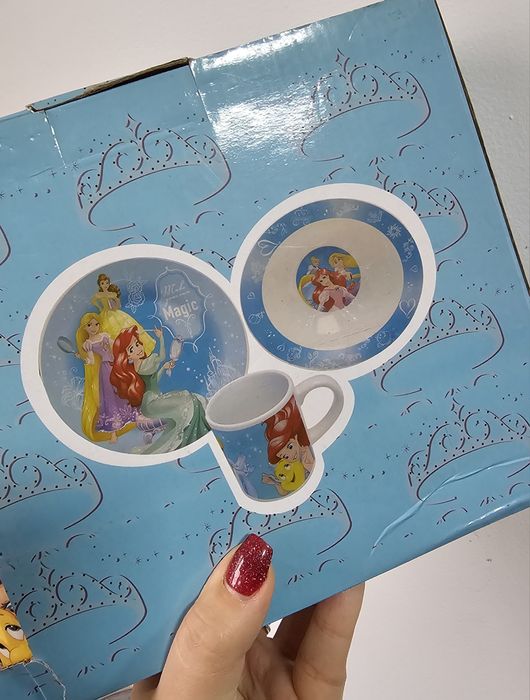 Набор посуды с принцессами Ариэль, Рапунцель