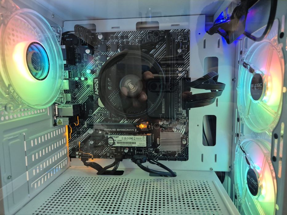 Sistem PC gaming, fac schimb și cu ps5